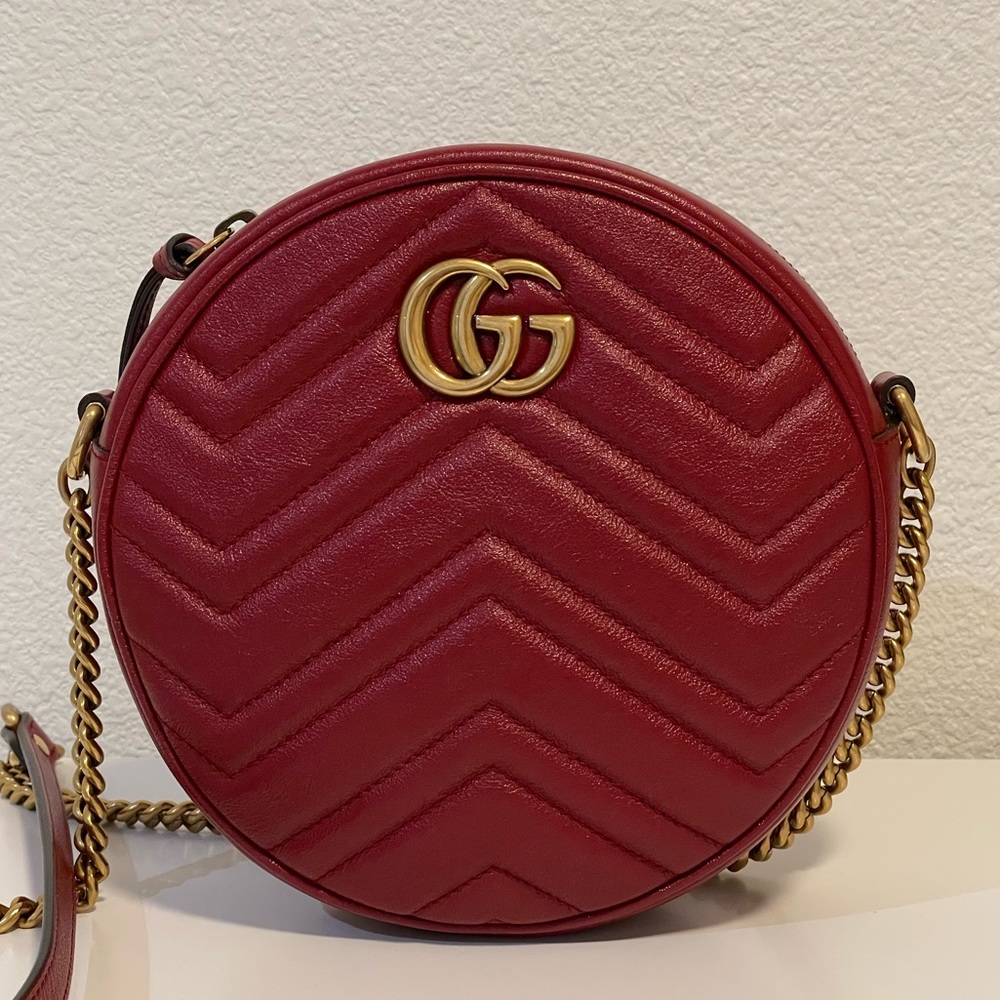 GUCCI GG MARMONT ROUND LEATHER CROSSBODY BAG - Picture 1 of 6